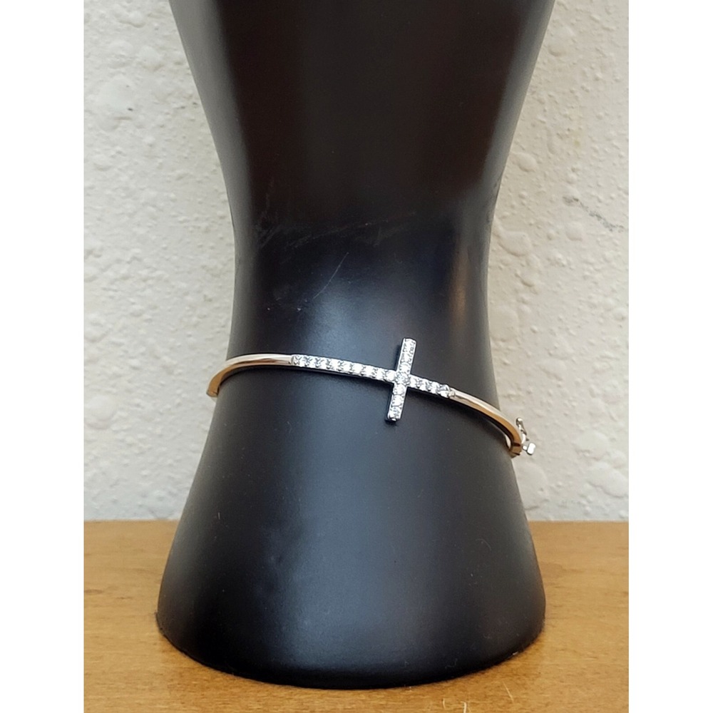 Silver Bracelet MARKED HAN 925  Bangle‎ Cubic Zirconia Pave Cross Hinged 7.87g